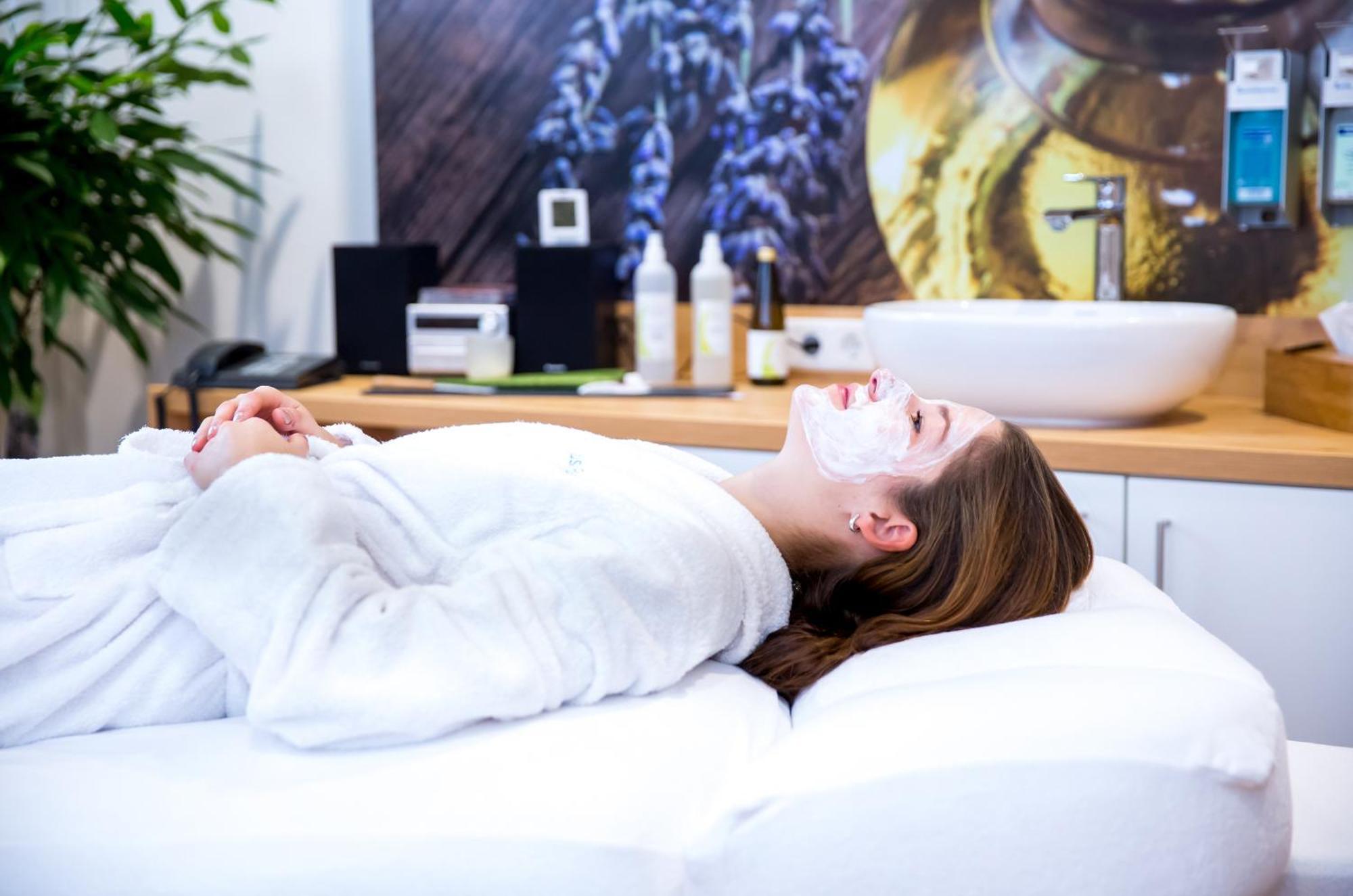 Plus Punkt Private Spa Weingarten  Buitenkant foto
