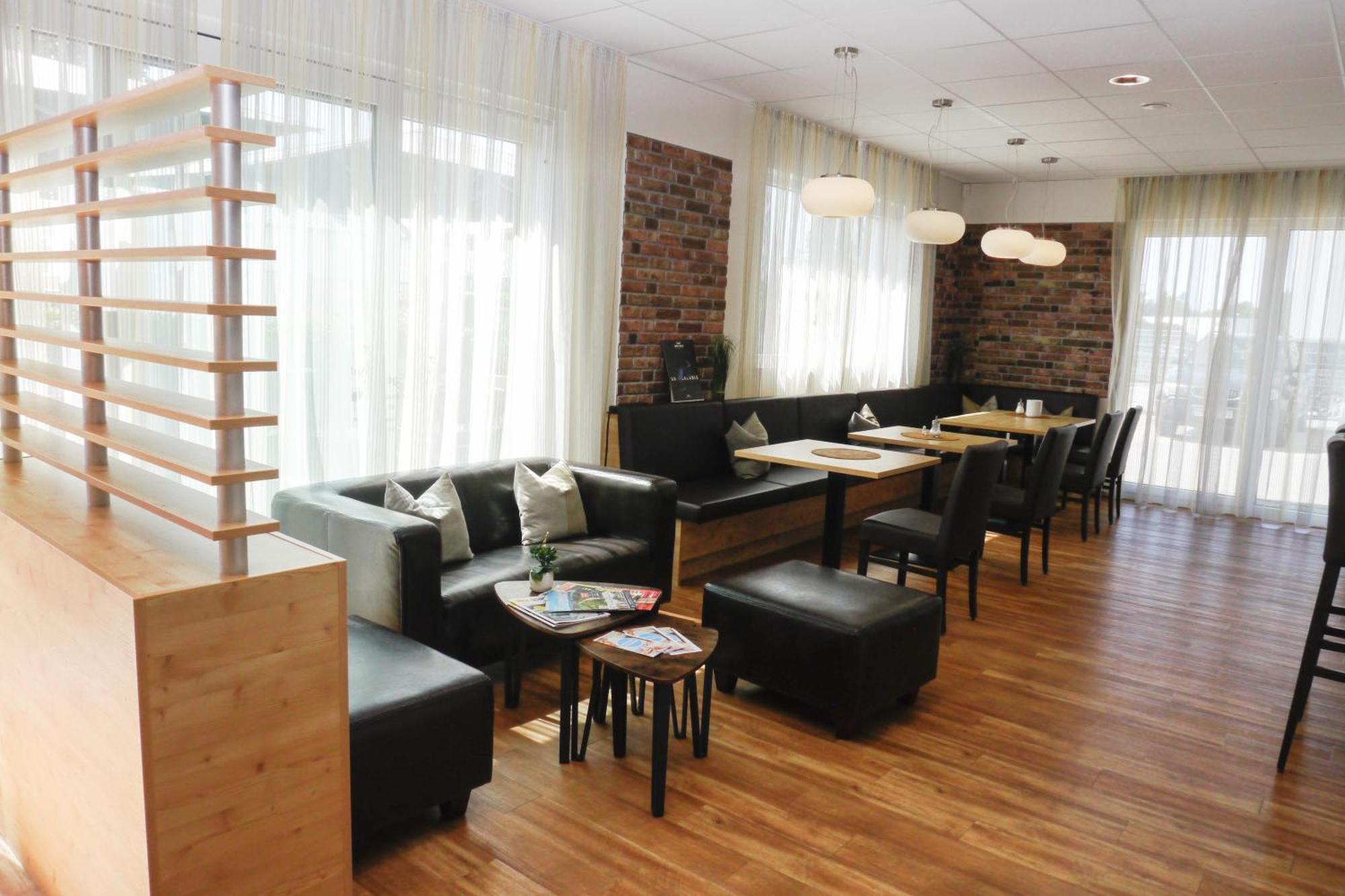 Plus Punkt Private Spa Weingarten  Buitenkant foto