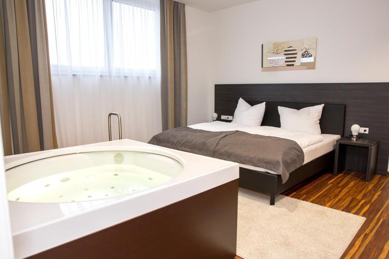 Plus Punkt Private Spa Weingarten  Buitenkant foto